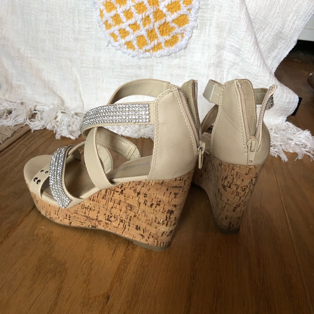 4in Wedges